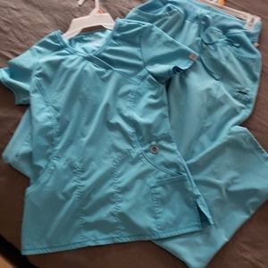 Turquoise Cherokee infinity XS- Tall scrub set